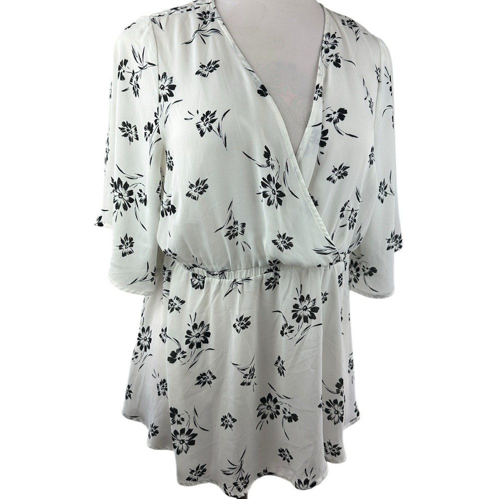 NWT Torrid Floral Georgette Flutter Sleeve Surplice Blouse Sheer Plus Size 1X - Picture 14 of 15